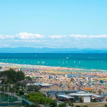 Lovely Flat Only 200m From The Sea - Beahost Apartment *
