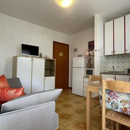 Lovely Flat Only 200m From The Sea - Beahost Apartment *