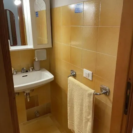 Lovely Flat Only 200m From The Sea - Beahost Apartment
